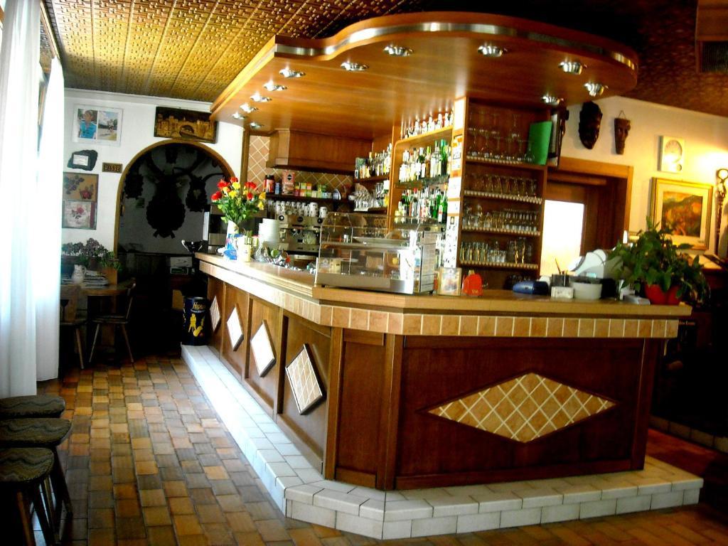 Hotel Faedo Pineta Exterior photo